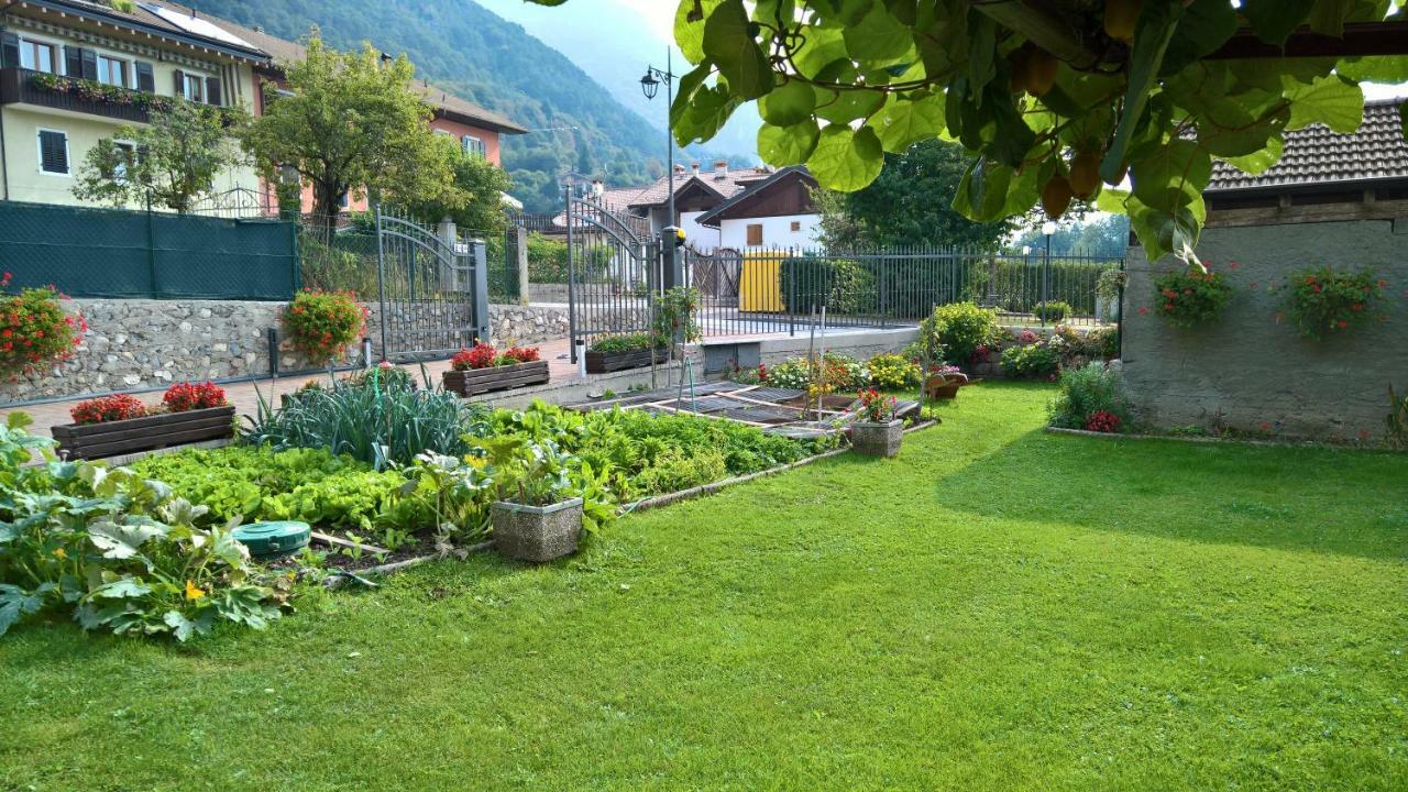 Casa Luca E Cristina Villa Mezzolago Exterior photo